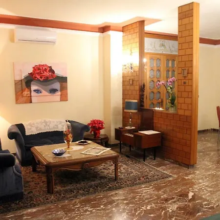 Bed & Breakfast La Dimora Di Vesta 3*