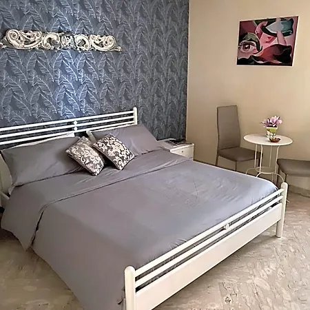La Dimora Di Vesta Nocleg ze śniadaniem 3*