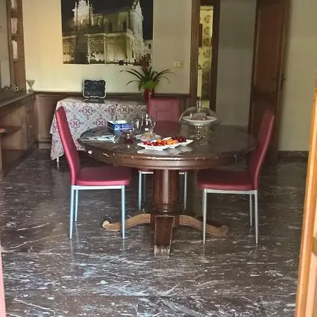 La Dimora Di Vesta Couette-café 3*